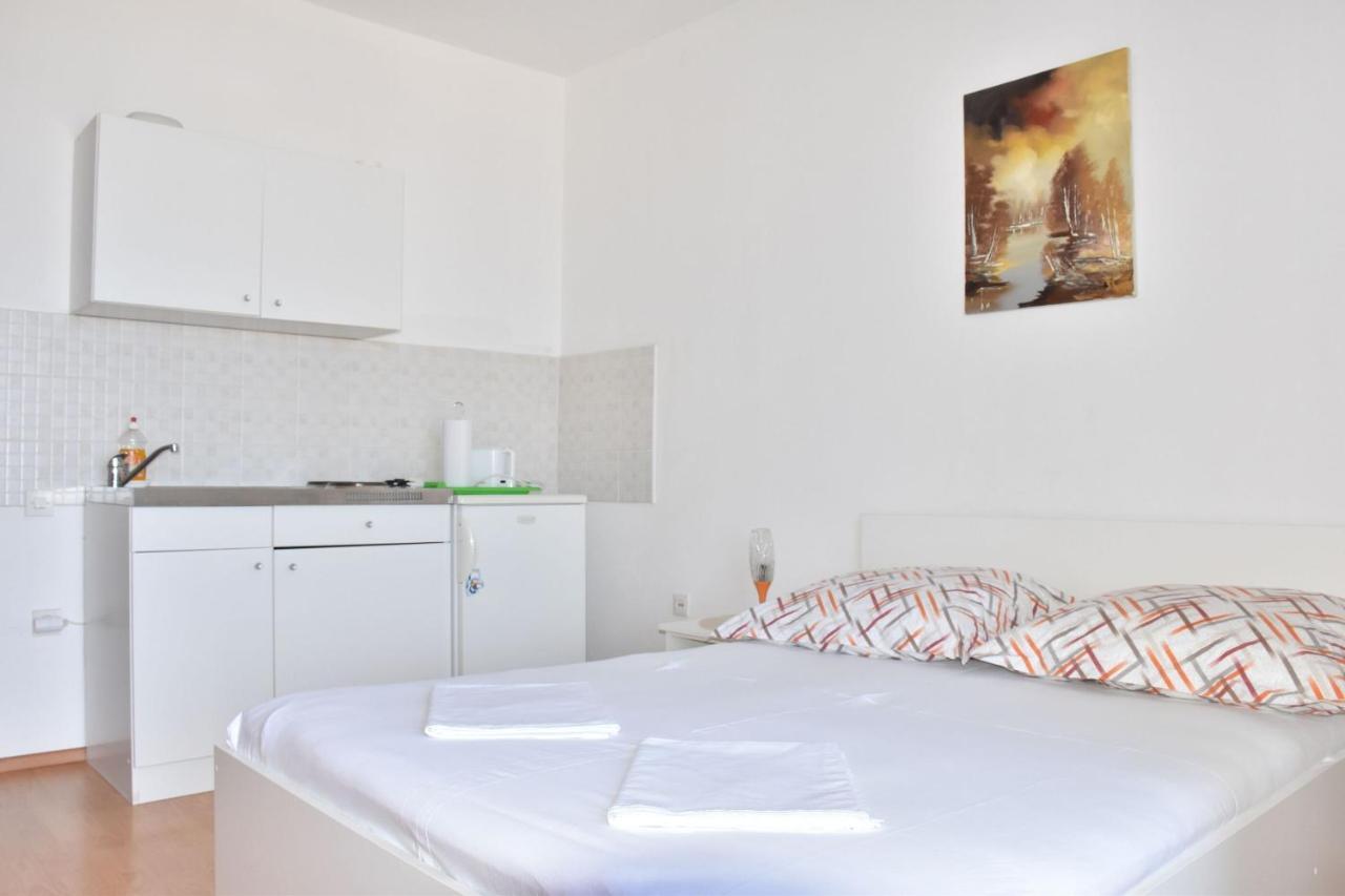 Apartments Zorica Тучепи Экстерьер фото