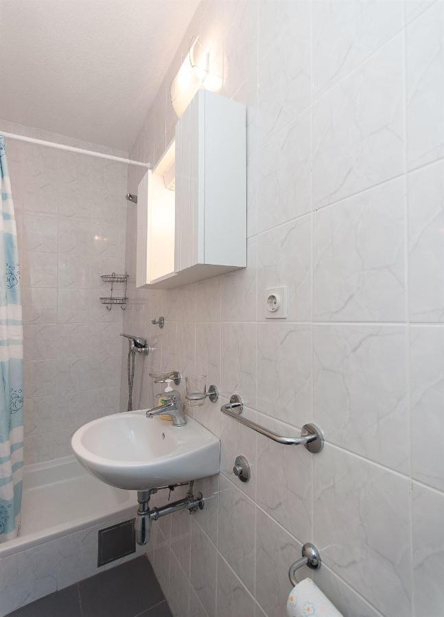 Apartments Zorica Тучепи Экстерьер фото