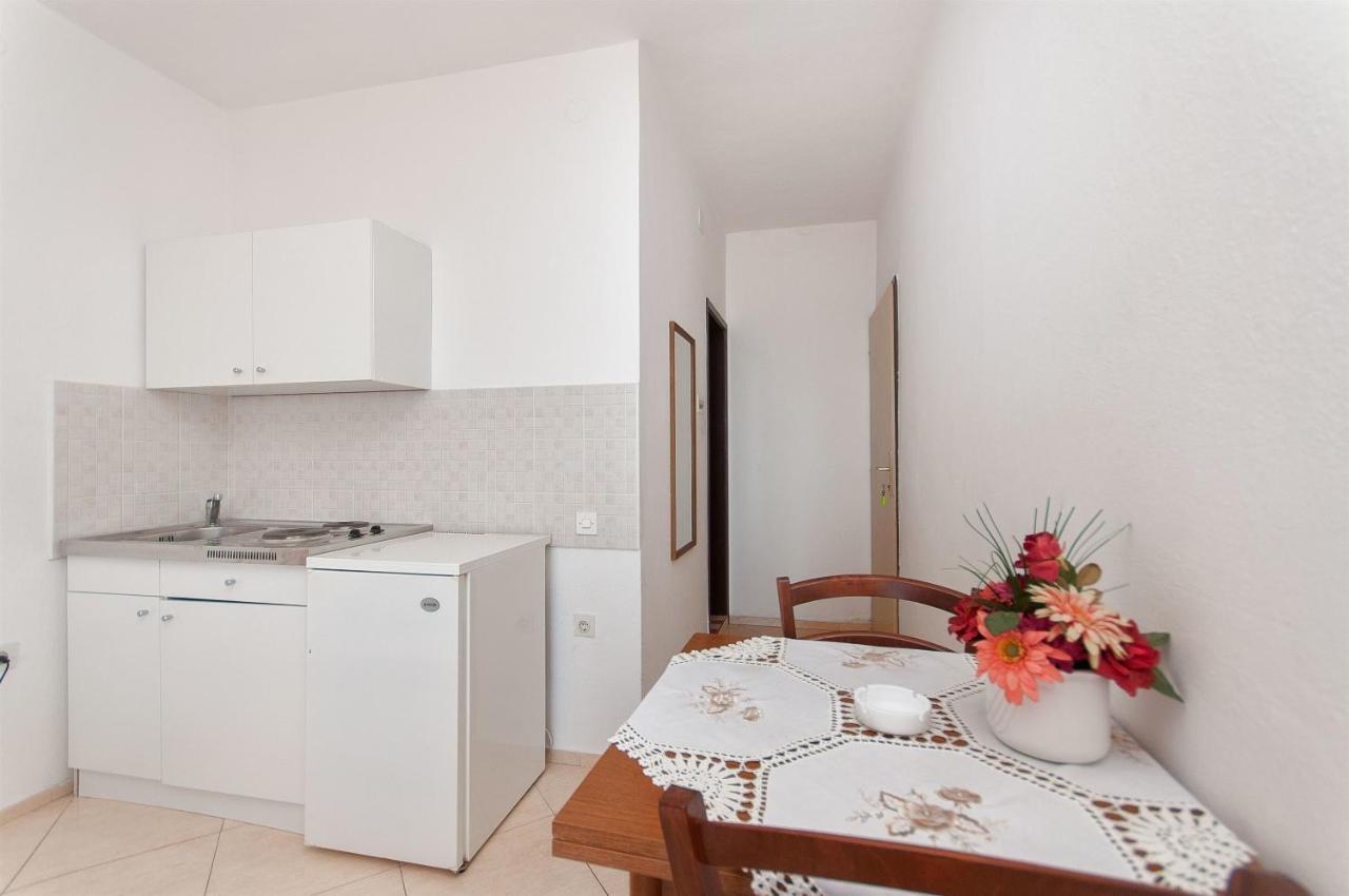Apartments Zorica Тучепи Экстерьер фото
