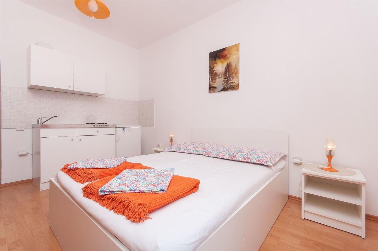 Apartments Zorica Тучепи Экстерьер фото