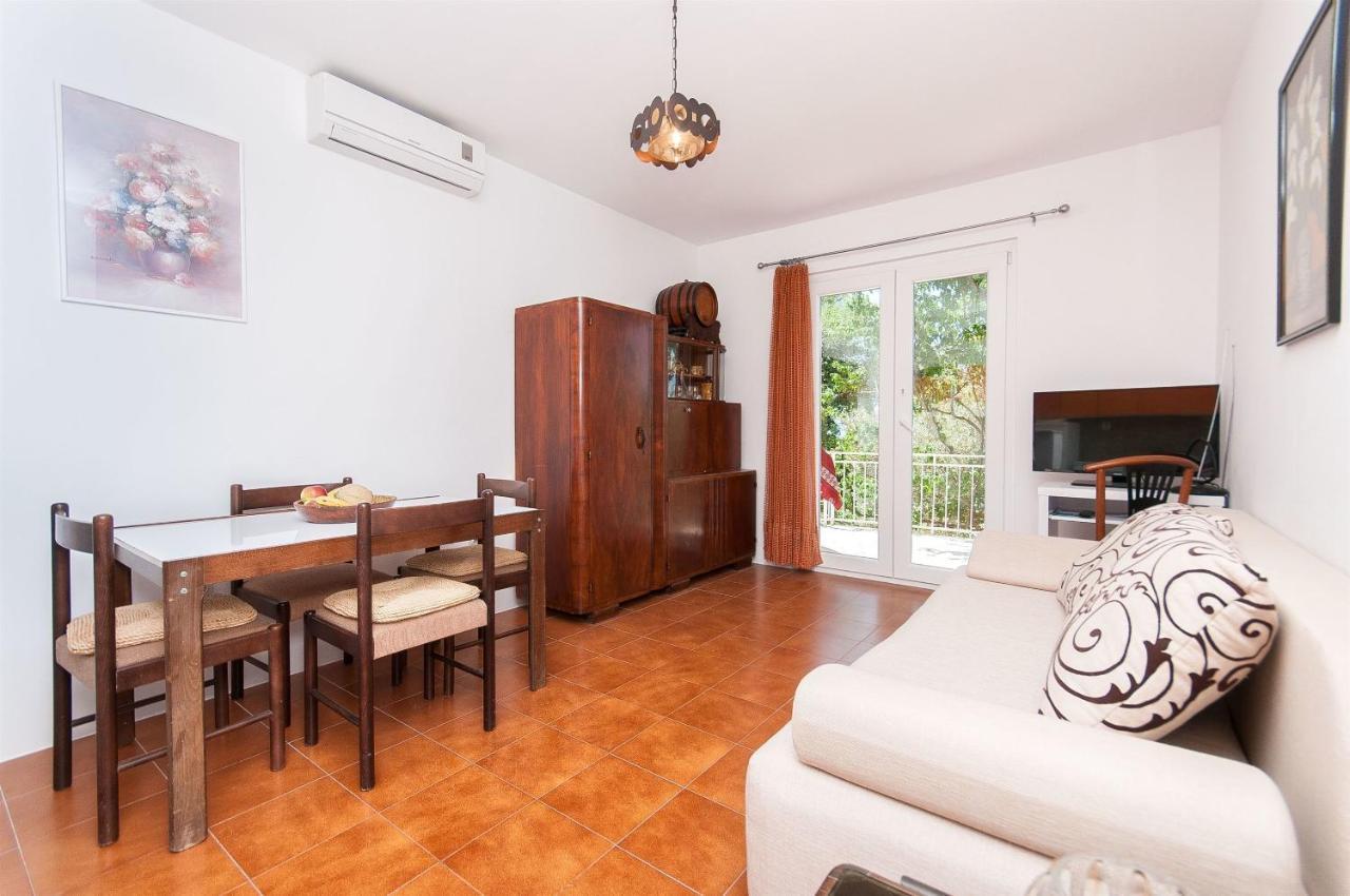 Apartments Zorica Тучепи Экстерьер фото