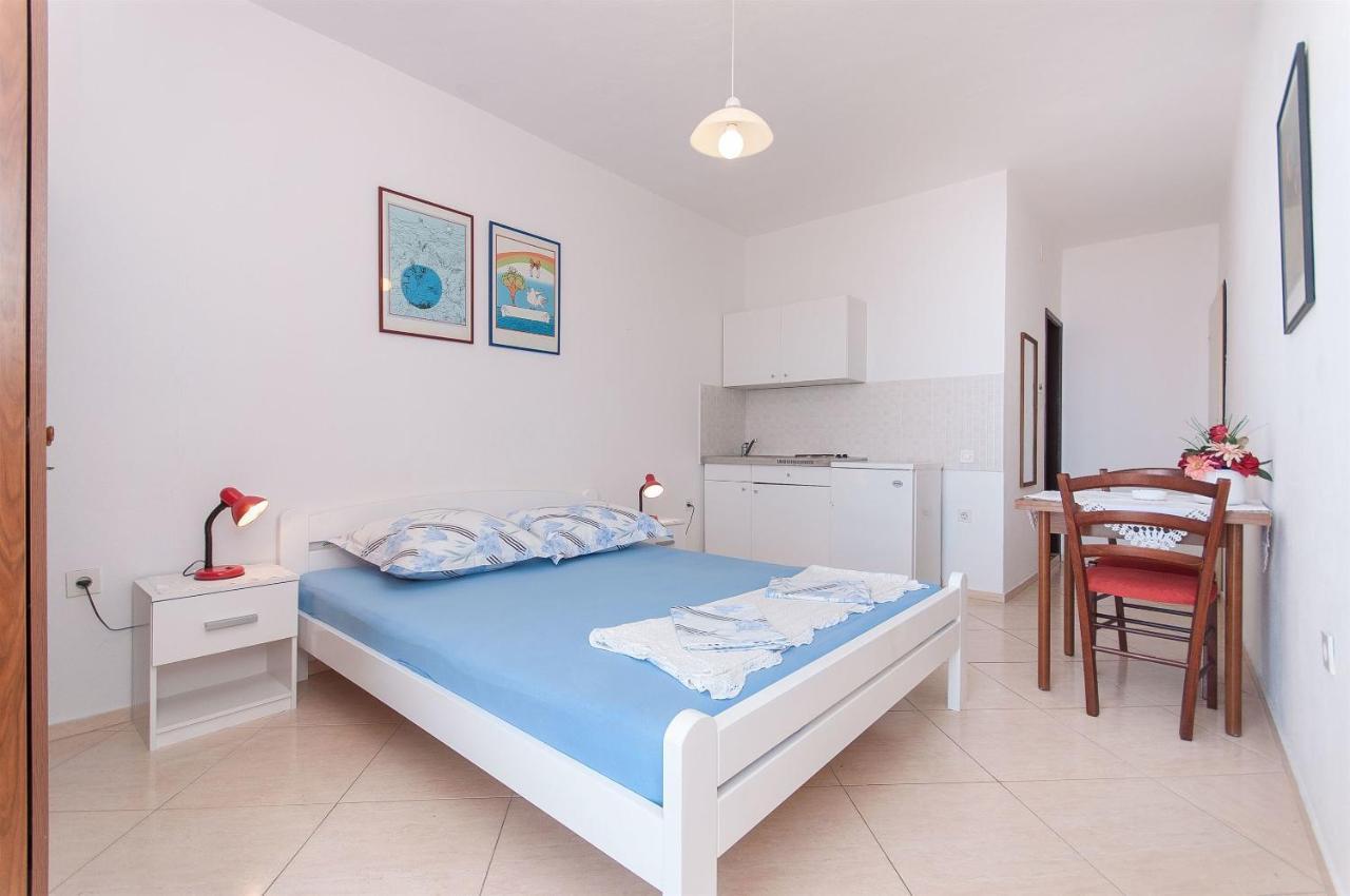 Apartments Zorica Тучепи Экстерьер фото