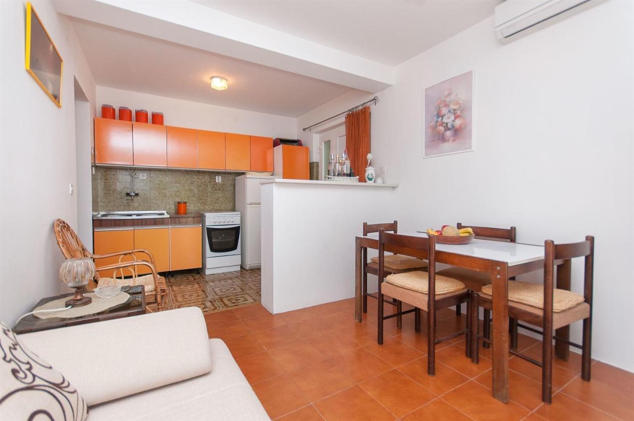Apartments Zorica Тучепи Экстерьер фото